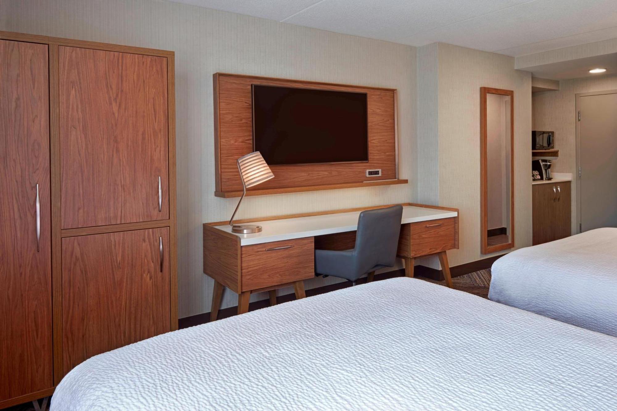 Four Points By Sheraton Hamilton - Stoney Creek Экстерьер фото